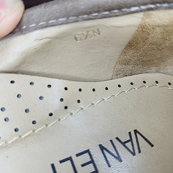 Vaneli Women’s 6.5 NARROW  Dark Beige Suede Ballet Flats  Comfort Cushion Shoes - Picture 2 of 10